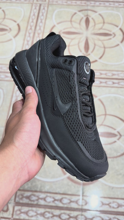 Nike - Air Max Black